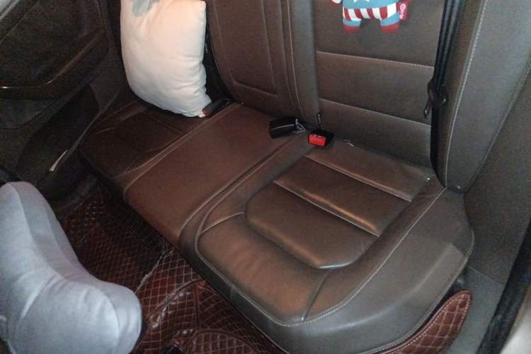 Used Volkswagen Bora 2014 1.6L Automatic Comfort Model Left Rear Seat