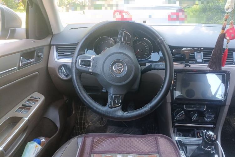Used Volkswagen Bora 2014 1.6L Manual Comfort Model Steering Wheel