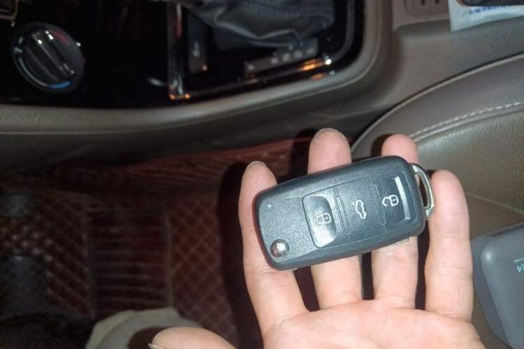 Used Volkswagen Bora 2014 1.6L Automatic Comfort Model Vehicle Key