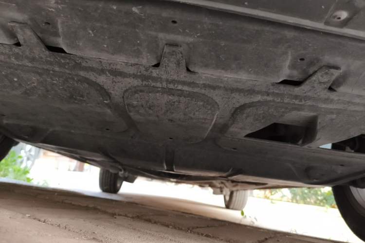 Used Volkswagen Bora 2014 1.6L Manual Comfort Model Chassis Front