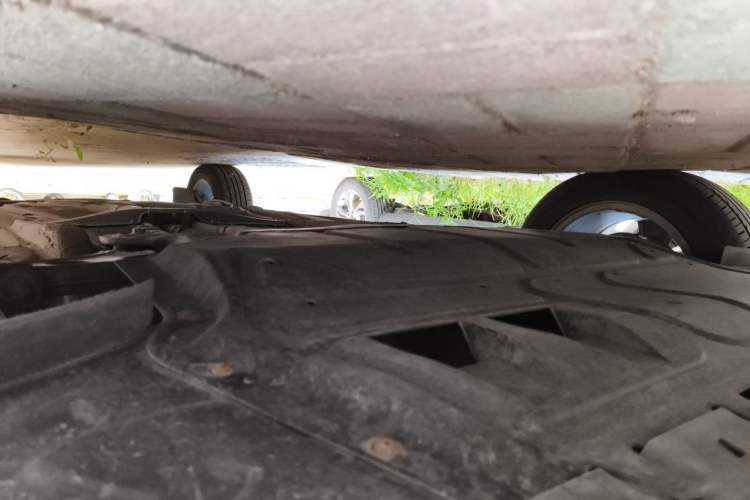 Used Volkswagen Bora 2014 1.6L Manual Comfort Model Chassis Front Left