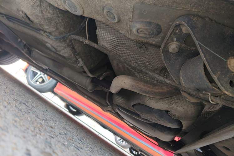 Used Volkswagen Bora 2014 1.6L Automatic Comfort Model Chassis Rear Left