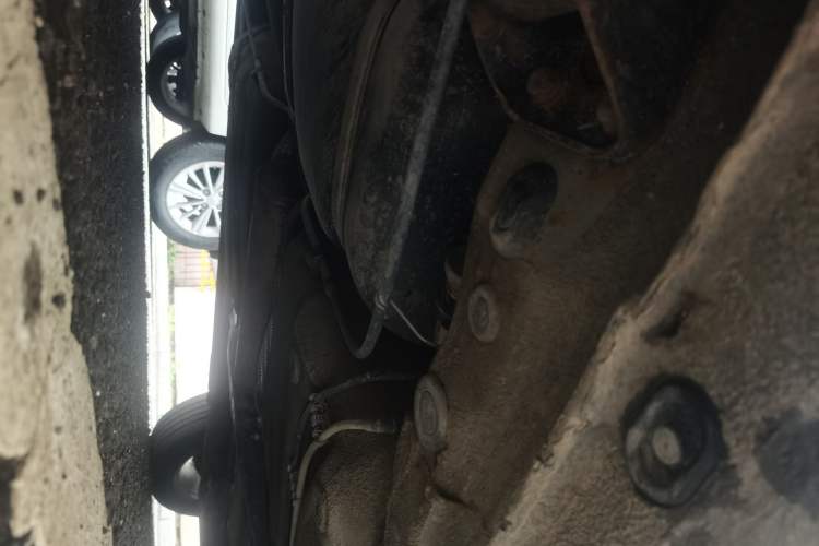 Used Volkswagen Bora 2014 1.6L Manual Comfort Model Chassis Rear Right