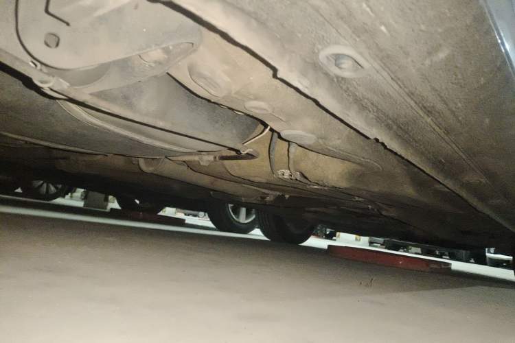 Used Volkswagen Bora 2014 1.6L Automatic Comfort Model Chassis Rear Right
