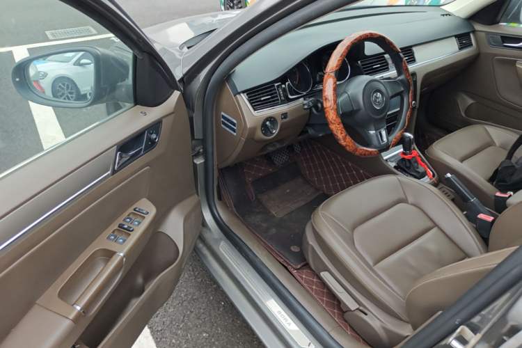 Used Volkswagen Bora 2014 1.6L Automatic Comfort Model Driver Seat