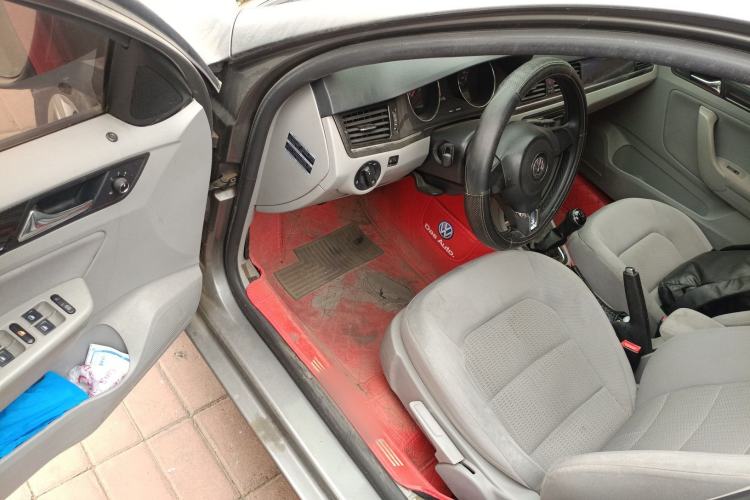 Used Volkswagen Bora 2014 1.6L Manual Fashion Edition Driver Seat
