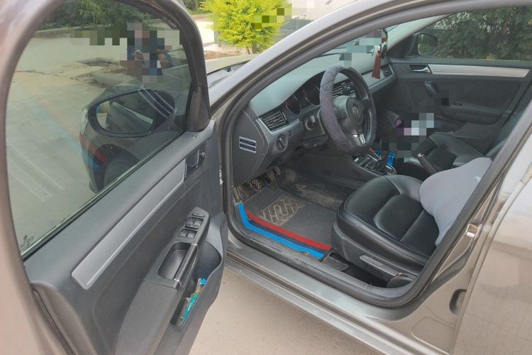 Used Volkswagen Bora 2014 1.6L Manual Fashion Edition Driver Seat