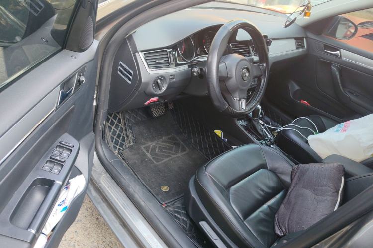 Used Volkswagen Bora 2014 1.6L Automatic Comfort Model Driver Seat