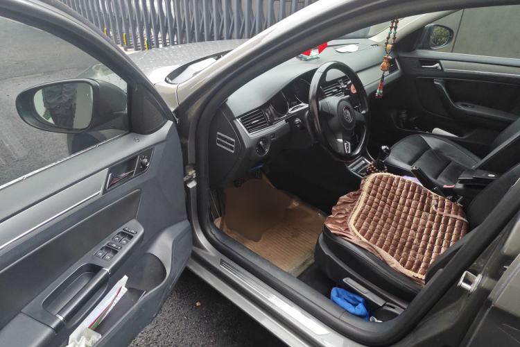 Used Volkswagen Bora 2014 1.6L Manual Comfort Model Driver Seat