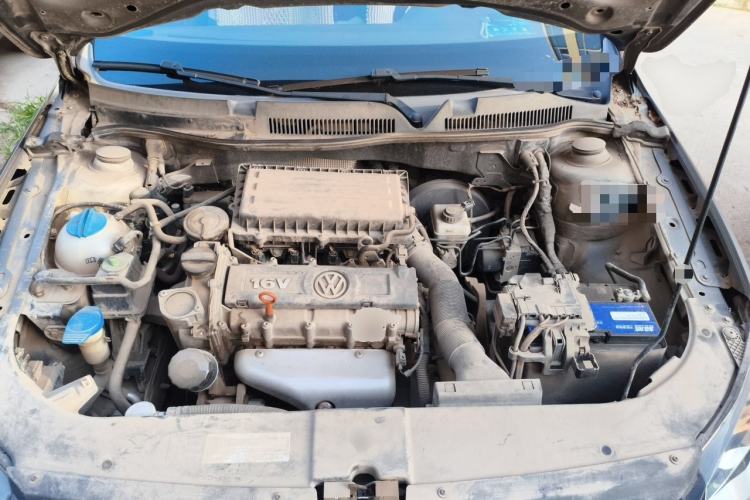 Used Volkswagen Bora 2014 1.6L Manual Comfort Model Engine Bay