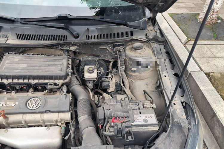 Used Volkswagen Bora 2014 1.6L Automatic Comfort Model Engine Bay Left