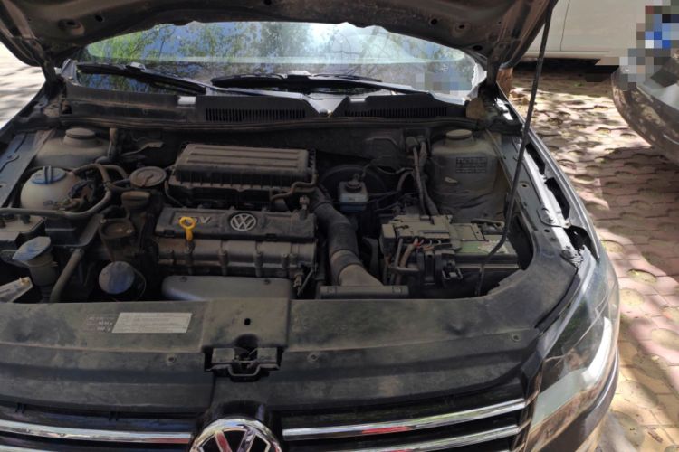 Used Volkswagen Bora 2014 1.6L Manual Fashion Edition Engine Bay Left