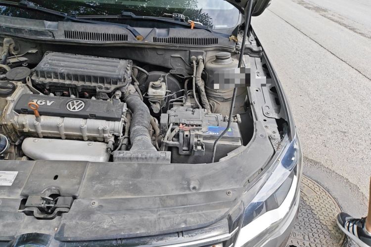 Used Volkswagen Bora 2014 1.6L Automatic Comfort Model Engine Bay Left