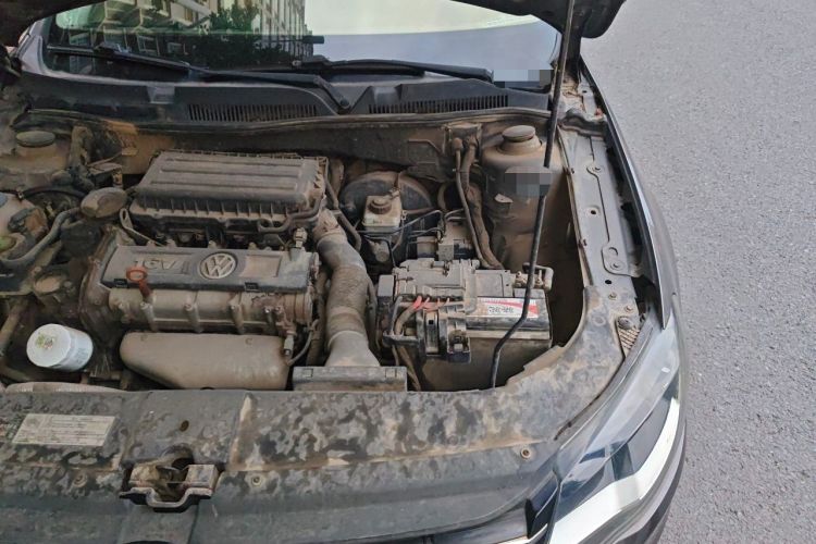 Used Volkswagen Bora 2014 1.6L Manual Comfort Model Engine Bay Left