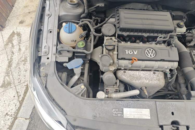 Used Volkswagen Bora 2014 1.6L Automatic Comfort Model Engine Bay Right