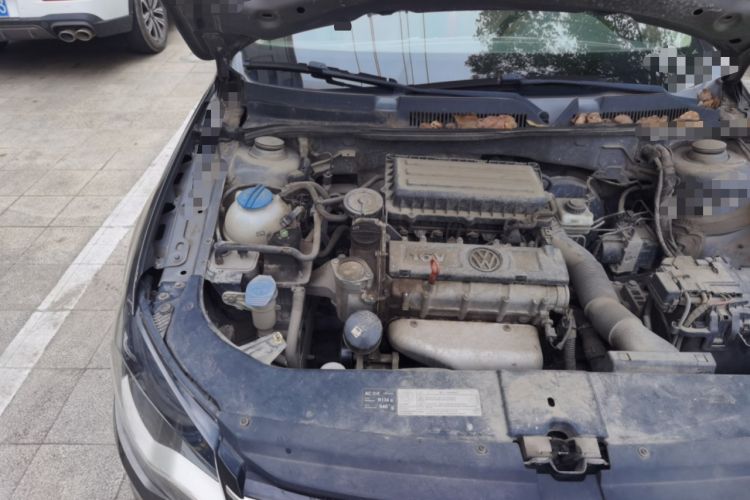 Used Volkswagen Bora 2014 1.6L Automatic Comfort Model Engine Bay Right