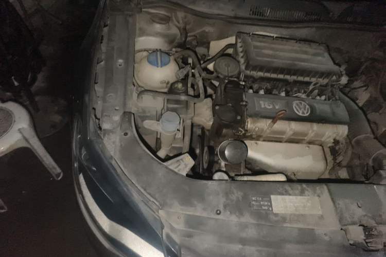Used Volkswagen Bora 2014 1.6L Automatic Fashion Model Engine Bay Right