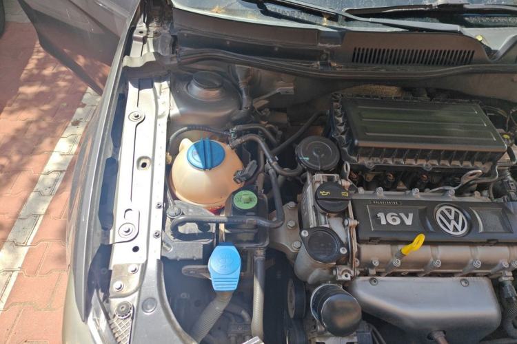 Used Volkswagen Bora 2014 1.6L Manual Comfort Model Engine Bay Right