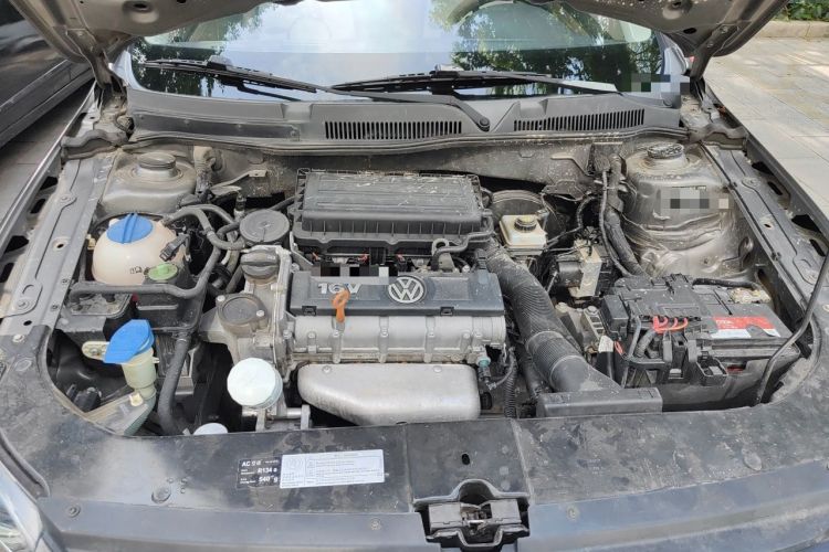 Used Volkswagen Bora 2014 1.6L Automatic Comfort Model Engine Bay
