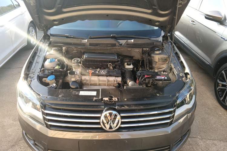 Used Volkswagen Bora 2014 1.6L Automatic Comfort Model Engine Bay