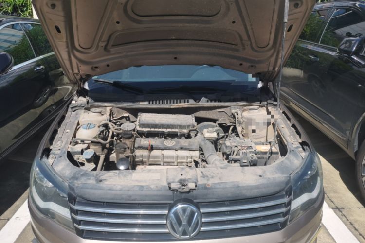 Used Volkswagen Bora 2014 1.6L Manual Comfort Model Engine Bay