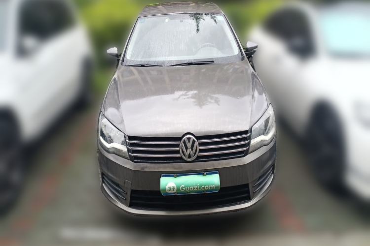 Used Volkswagen Bora 2014 1.6L Manual Fashion Edition Front