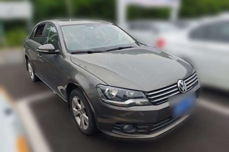 Used Volkswagen Bora 2014 1.6L Automatic Comfort Model Front Right 45 Deg