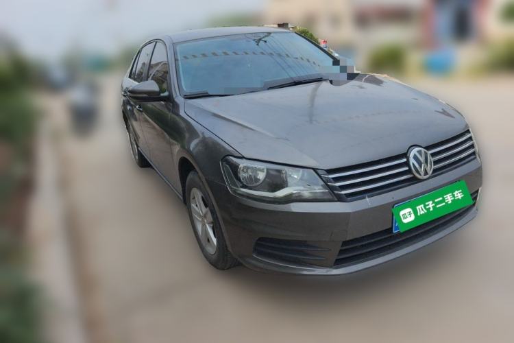 Used Volkswagen Bora 2014 1.6L Manual Fashion Edition Front Right 45 Deg