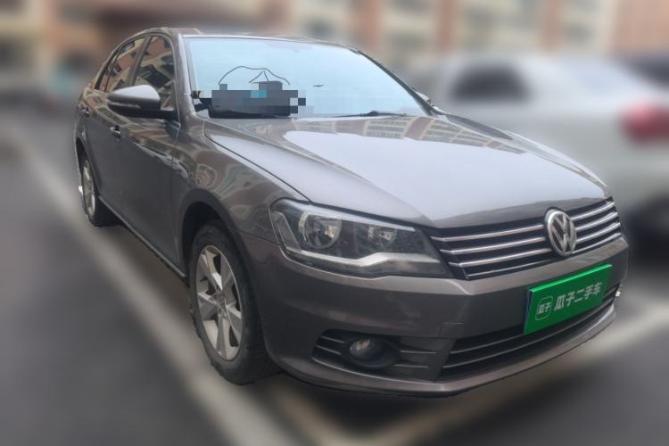 Used Volkswagen Bora 2014 1.6L Manual Comfort Model Front Right 45 Deg