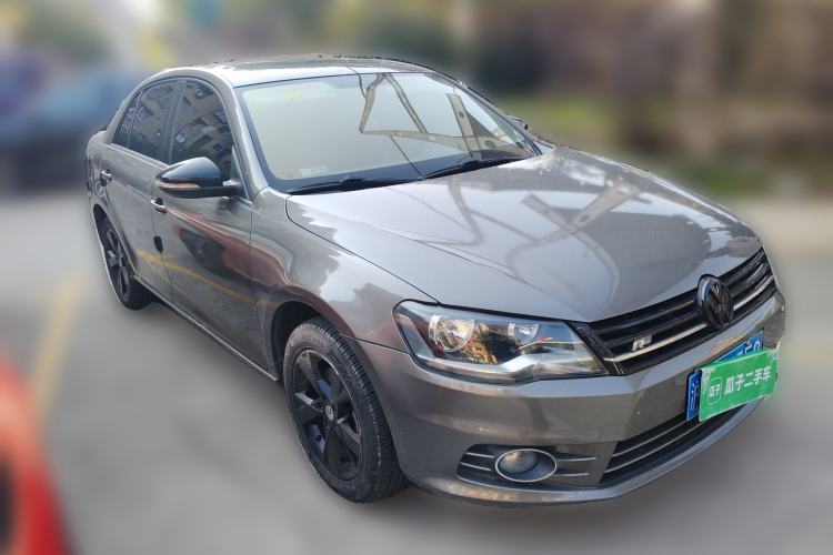 Used Volkswagen Bora 2014 1.6L Automatic Comfort Model Front Right 45 Deg