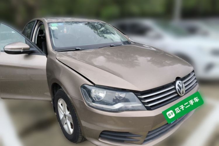 Used Volkswagen Bora 2014 1.6L Automatic Fashion Model Front Right 45 Deg
