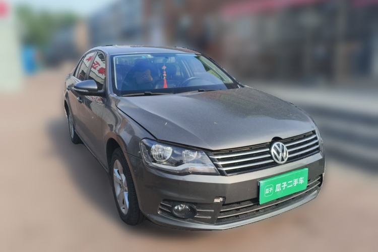 Used Volkswagen Bora 2014 1.6L Manual Comfort Model Front Right 45 Deg