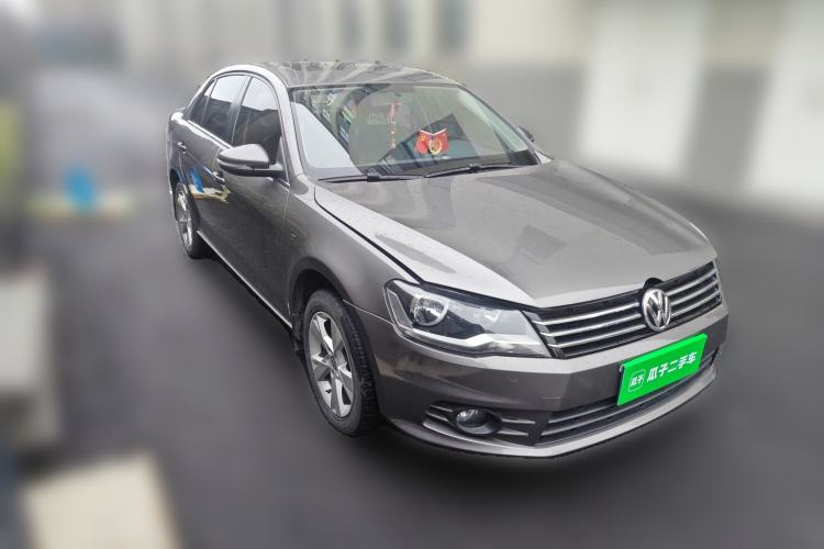 Used Volkswagen Bora 2014 1.6L Manual Comfort Model Front Right 45 Deg
