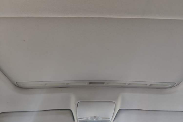 Used Volkswagen Bora 2014 1.6L Automatic Comfort Model Headliner