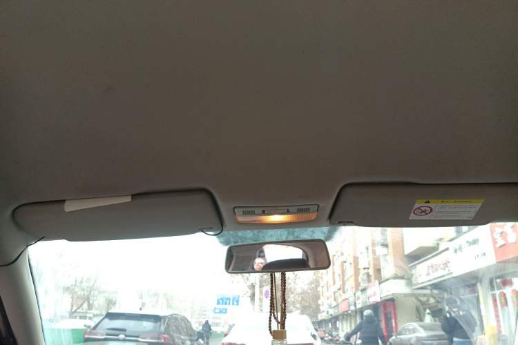 Used Volkswagen Bora 2014 1.6L Manual Fashion Edition Headliner
