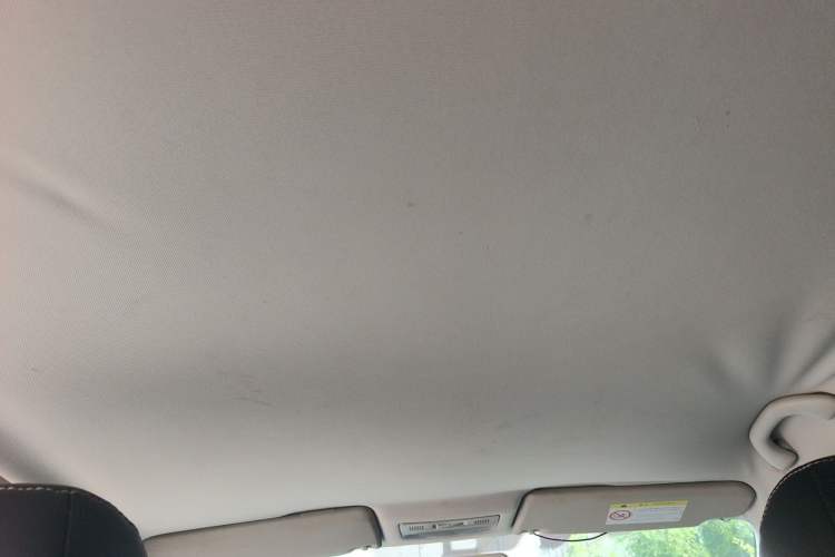Used Volkswagen Bora 2014 1.6L Manual Fashion Edition Headliner