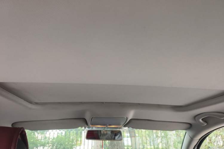 Used Volkswagen Bora 2014 1.6L Manual Comfort Model Headliner