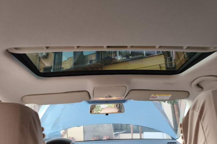 Used Volkswagen Bora 2014 1.6L Manual Comfort Model Headliner