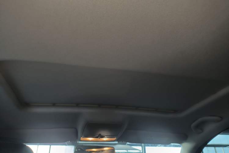 Used Volkswagen Bora 2014 1.6L Manual Comfort Model Headliner