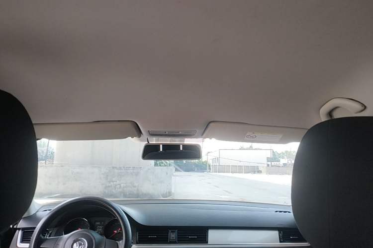 Used Volkswagen Bora 2014 1.6L Automatic Fashion Model Headliner