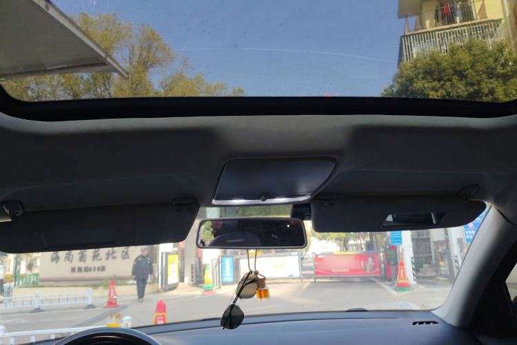 Used Volkswagen Bora 2014 1.6L Automatic Comfort Model Headliner