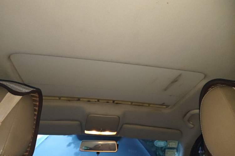 Used Volkswagen Bora 2014 1.6L Manual Comfort Model Headliner