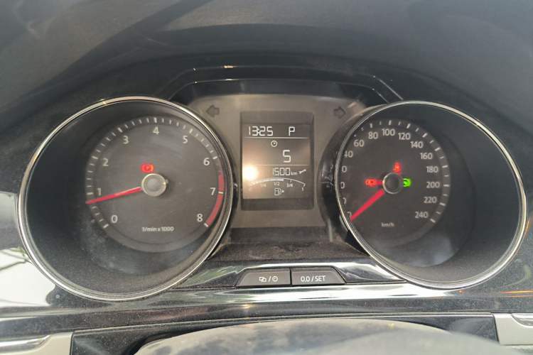 Used Volkswagen Bora 2014 1.6L Automatic Comfort Model Instrument Cluster