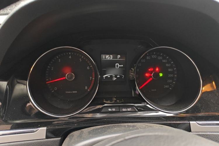 Used Volkswagen Bora 2014 1.6L Automatic Comfort Model Instrument Cluster