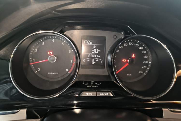 Used Volkswagen Bora 2014 1.6L Manual Comfort Model Instrument Cluster