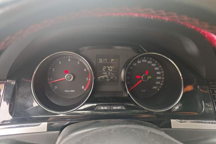 Used Volkswagen Bora 2014 1.4TSI Automatic Sportline Instrument Cluster