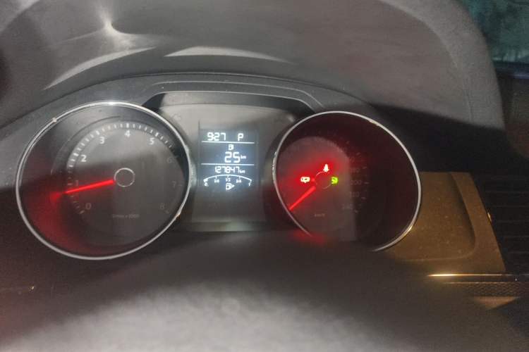Used Volkswagen Bora 2014 1.6L Automatic Fashion Model Instrument Cluster