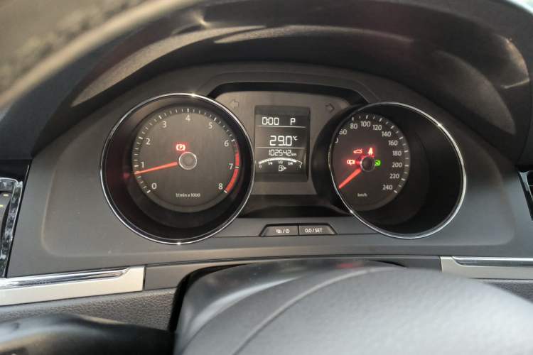 Used Volkswagen Bora 2014 1.6L Automatic Fashion Model Instrument Cluster