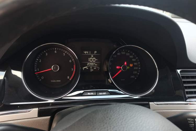 Used Volkswagen Bora 2014 1.6L Automatic Comfort Model Instrument Cluster