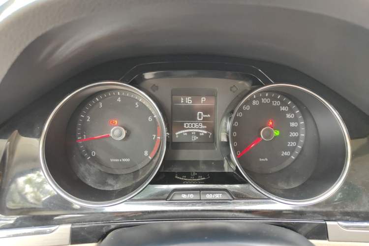 Used Volkswagen Bora 2014 1.6L Automatic Comfort Model Instrument Cluster